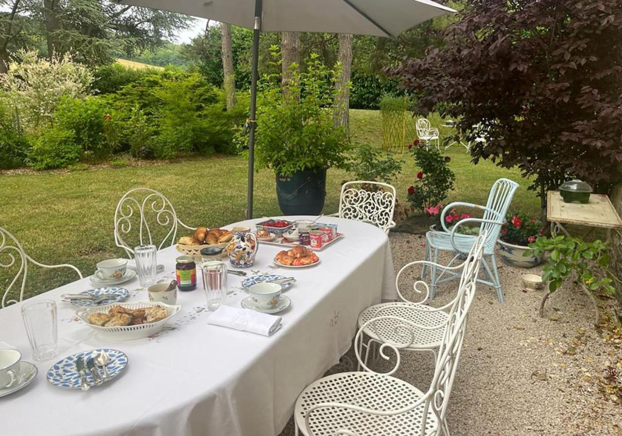 La Rocheliere Bed and Breakfast Bresse-sur-Grosne Exteriör bild